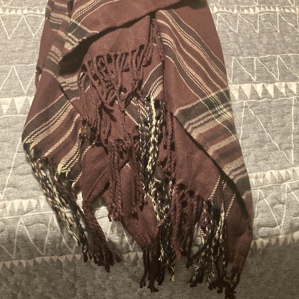 Open shawl,patterned,never worn - Picture 5 of 6